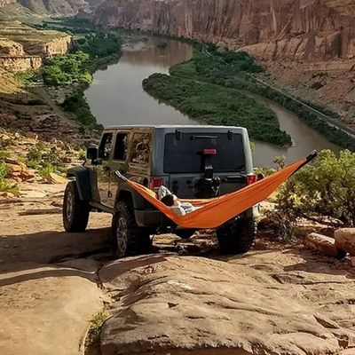 72X36X25cm Trailer Hitch Towing Hammock Stand for Rear Car Mounting in Black Color
